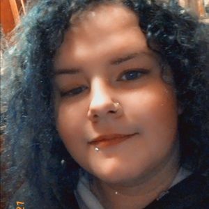 Meet your Posher, Marissa